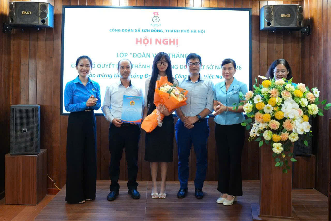 Phát triển tổ chức Công đoàn vững mạnh, góp phần xây dựng hệ thống chính trị cơ sở ngày càng hiệu lực, hiệu quả