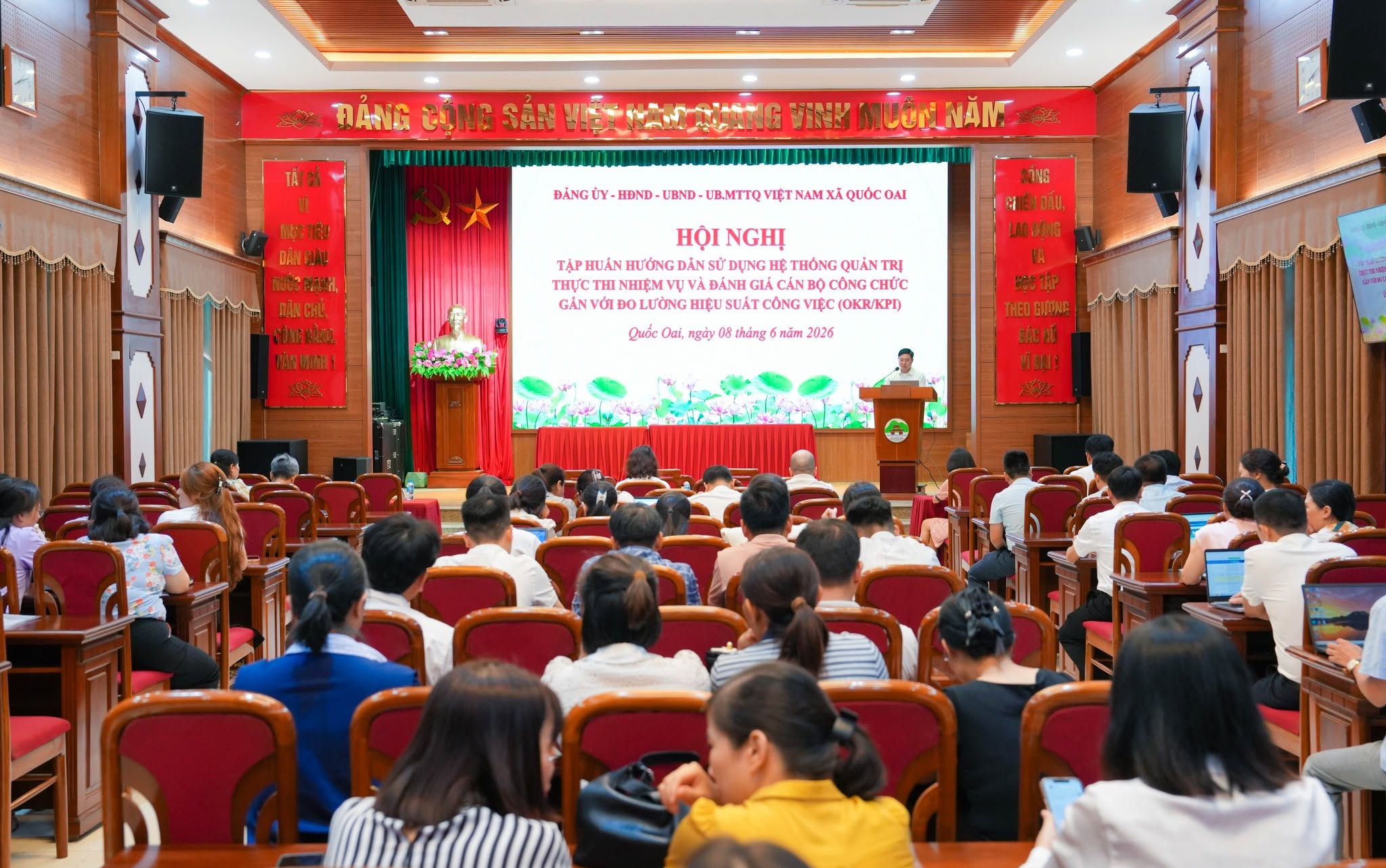 Đẩy mạnh ứng dụng HanoiWork, nâng cao hiệu quả quản trị và đánh giá cán bộ trên môi trường số