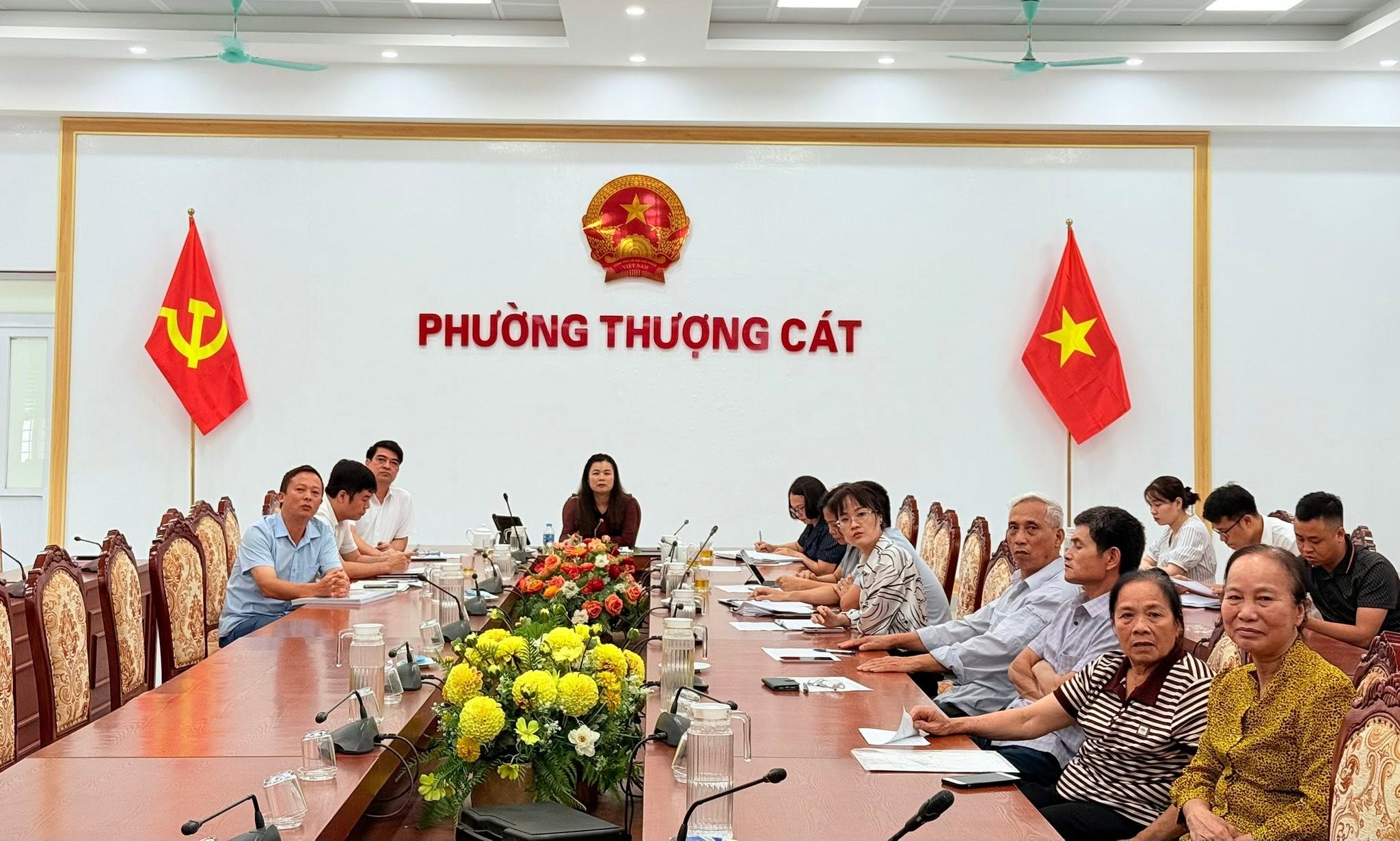 Phường Thượng Cát tổ chức họp tháo gỡ vướng mắc về hạ tầng kỹ thuật phụ vụ dự án Tái định cư Cầu Thượng Cát 