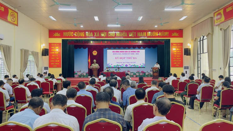 HĐND xã Hương Sơn thông qua nhiều nghị quyết quan trọng tại kỳ họp thường lệ giữa năm 2026