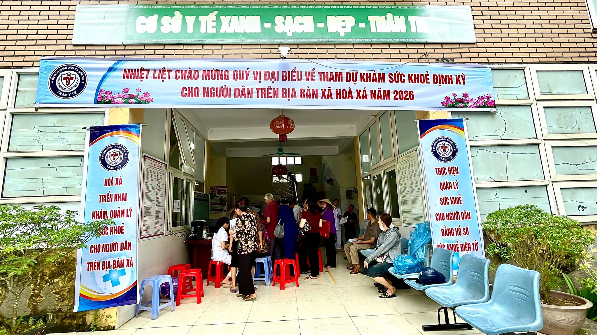 Hòa Xá khám sức khỏe miễn phí, cập nhật hồ sơ sức khỏe điện tử cho người dân