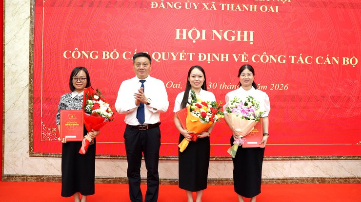 Xã Thanh Oai kiện toàn đội ngũ cán bộ, bổ sung nhân sự chủ chốt cho Ban Xây dựng Đảng và Trung tâm Chính trị