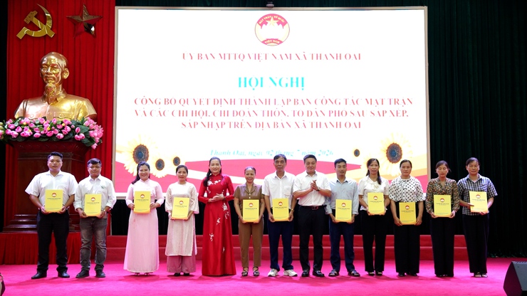 Xã Thanh Oai kiện toàn hệ thống Mặt trận và các đoàn thể cơ sở sau sắp xếp thôn, tổ dân phố
