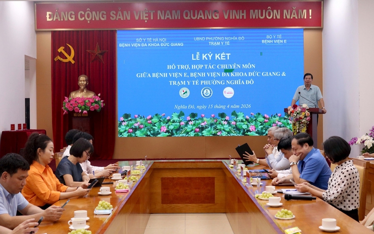 Phường Nghĩa Đô tăng cường liên kết y tế tuyến trên, nâng chất lượng chăm sóc sức khỏe ngay tại cơ sở