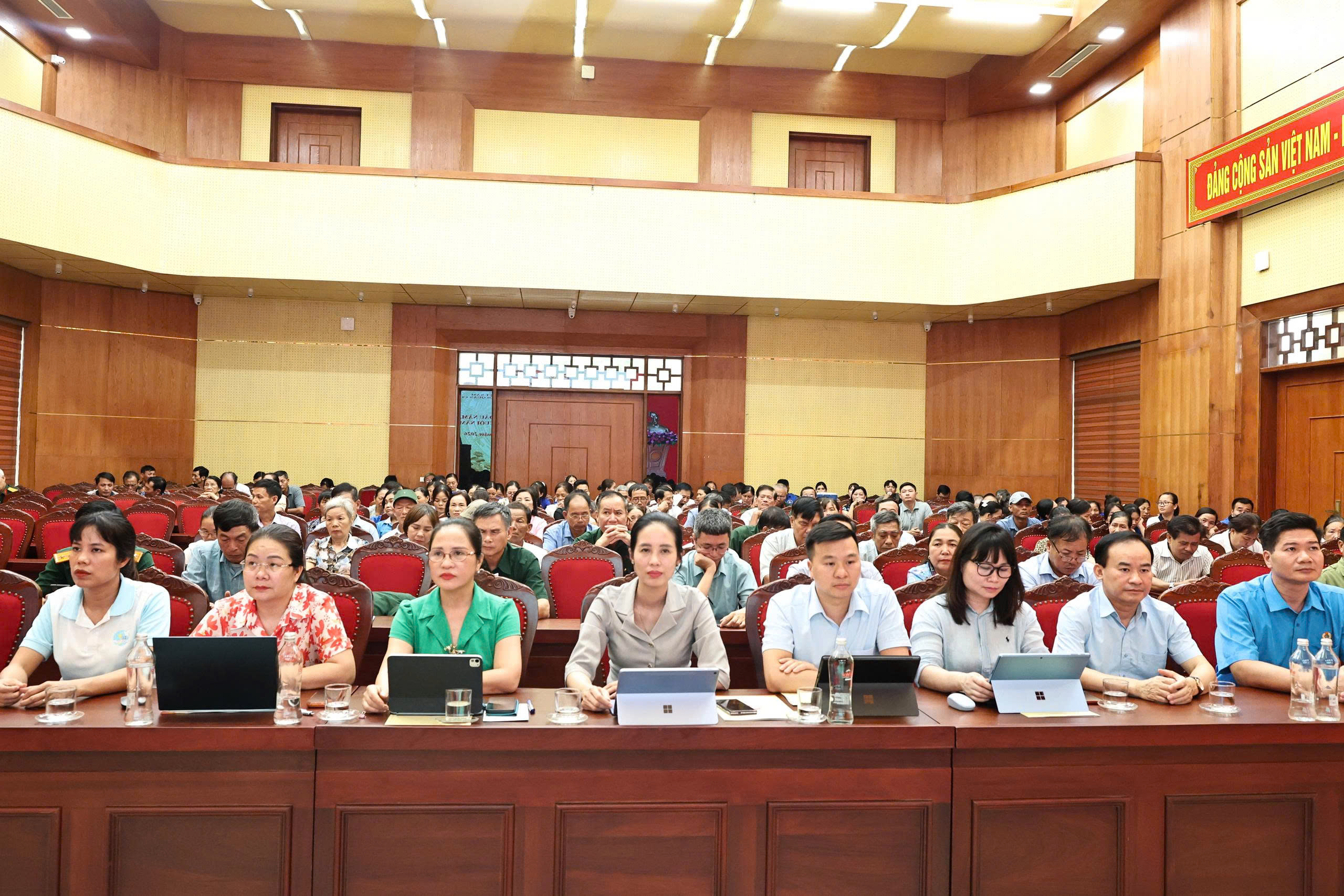Các tổ chức chính trị - xã hội xã Vân Đình phát huy vai trò nòng cốt trong phong trào thi đua phát triển kinh tế - xã hội tại địa phương