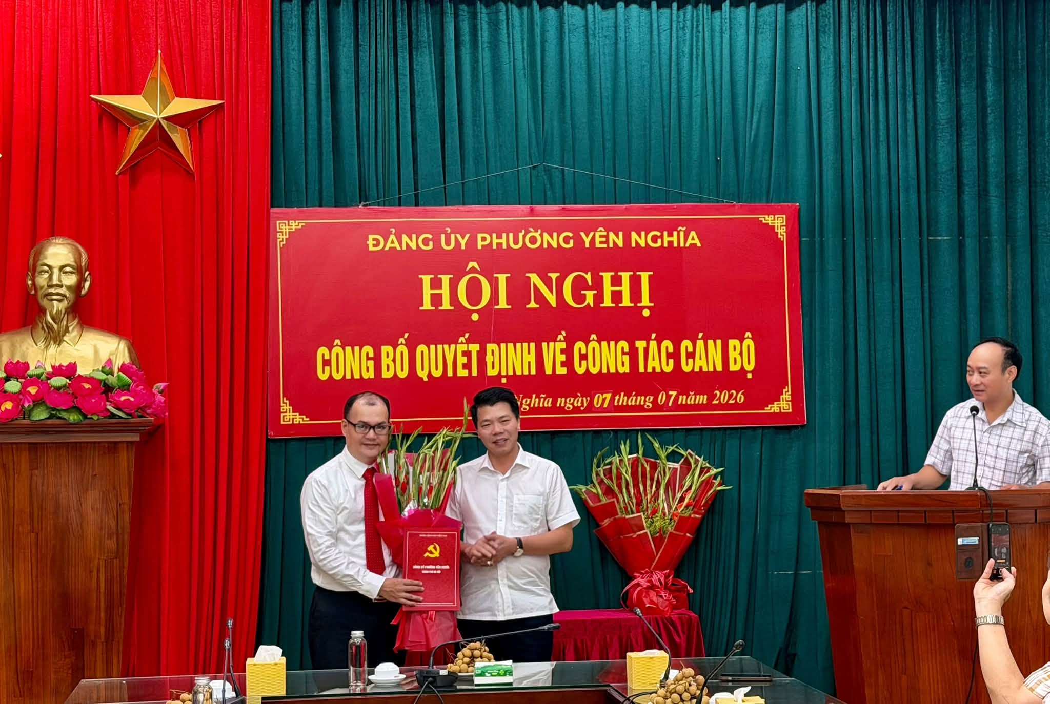 Đảng ủy phường Yên Nghĩa công bố quyết định chuẩn y Phó Chủ nhiệm Ủy ban Kiểm tra Đảng ủy