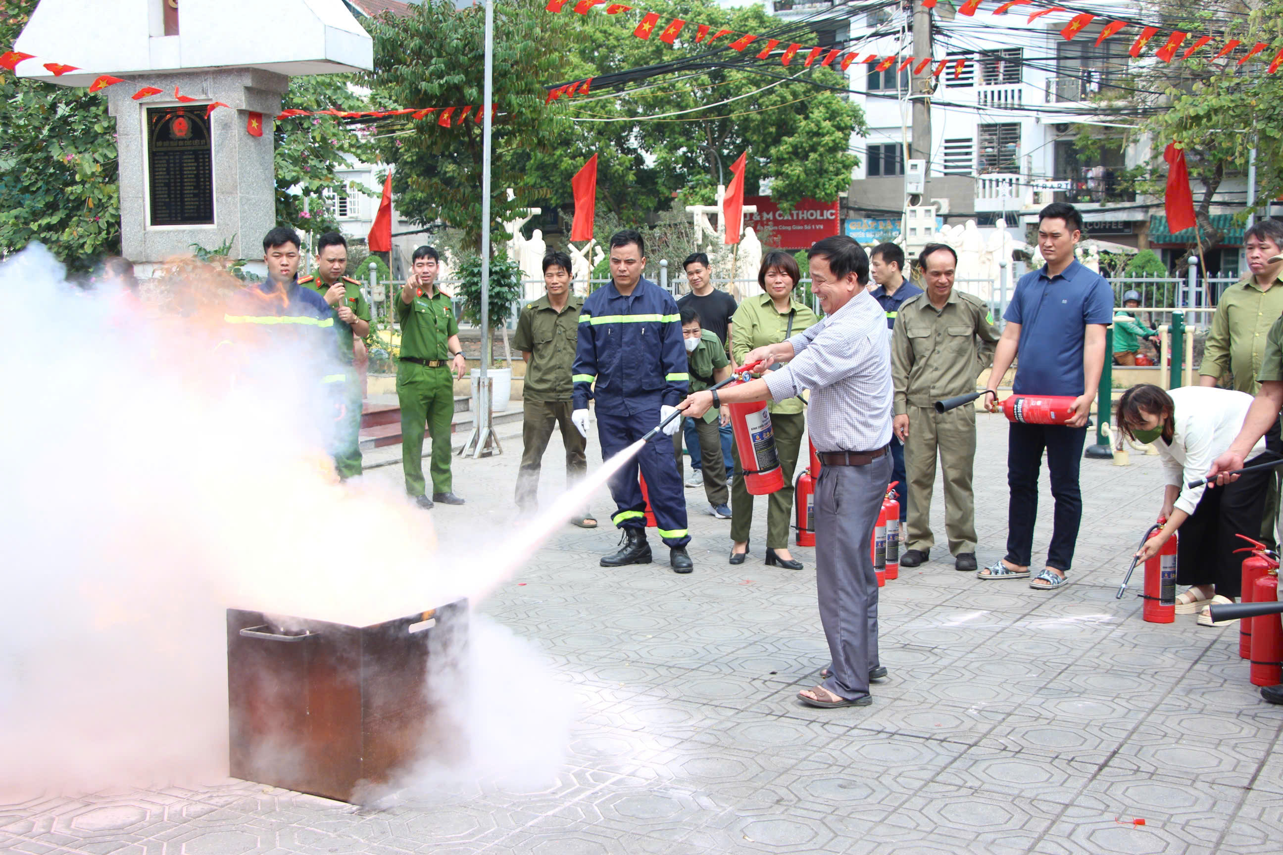 Đội Chữa cháy và cứu nạn, cứu hộ khu vực số 4 siết chặt công tác tập huấn, chủ động phòng ngừa từ cơ sở