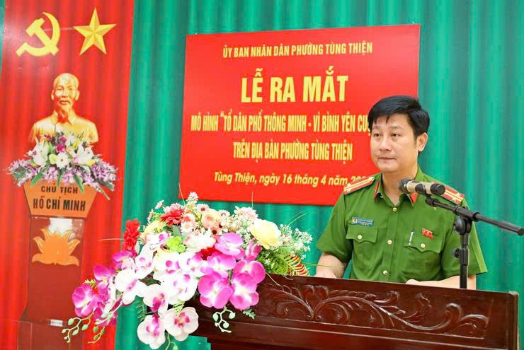 Phường Tùng Thiện ra mắt mô hình “Tổ dân phố thông minh - Vì bình yên cuộc sống”, tăng cường chuyển đổi số trong bảo đảm an ninh, trật tự