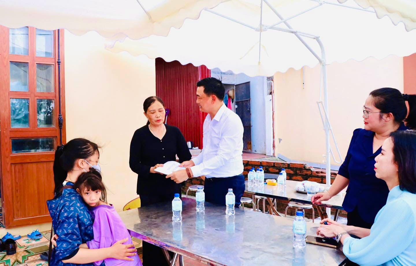 Xã Quang Minh chung tay tiếp sức học sinh có hoàn cảnh đặc biệt khó khăn vượt qua biến cố cuộc sống