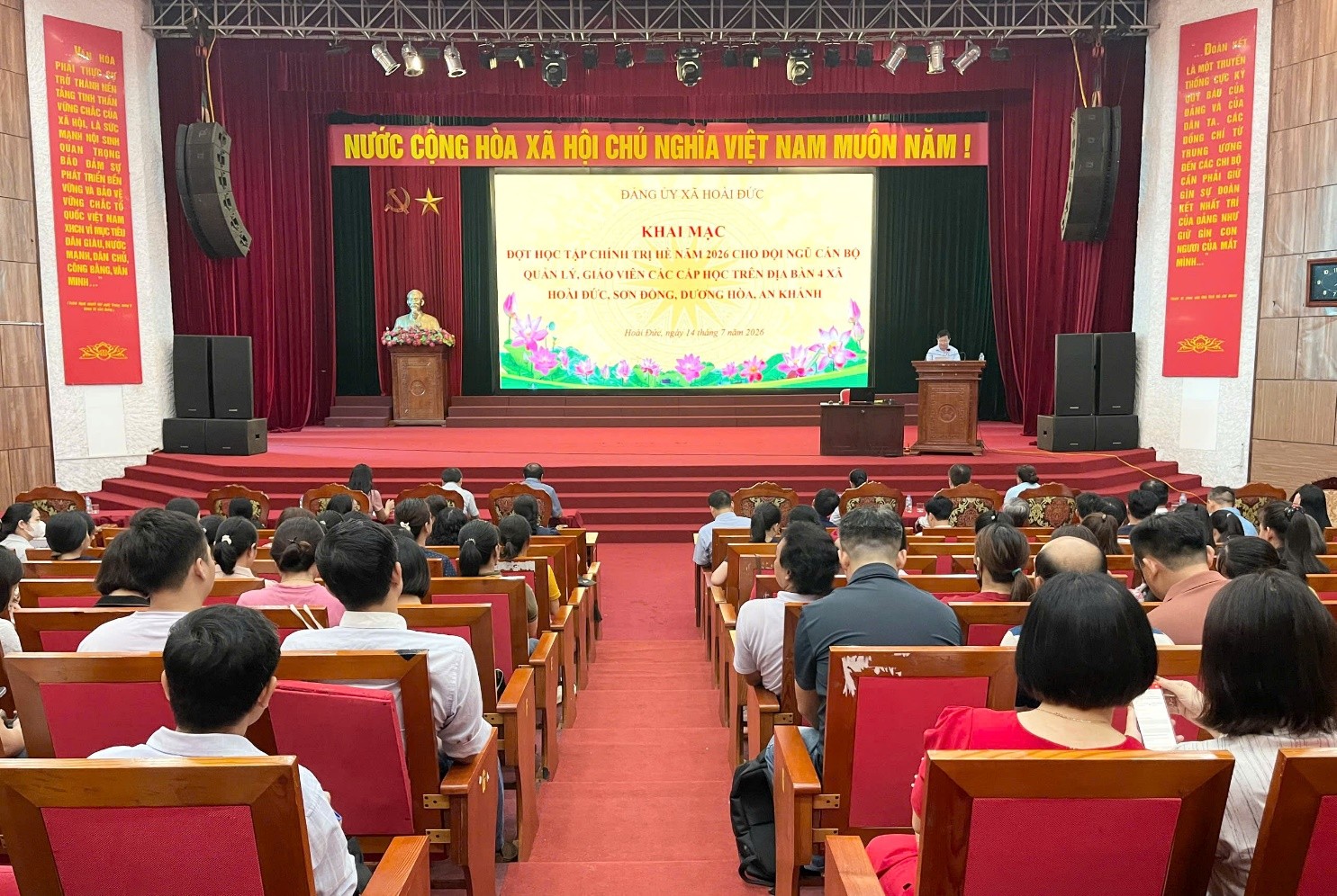 Nâng cao năng lực chuyên môn, kỹ năng ứng dụng chuyển đổi số và trí tuệ nhân tạo cho đội ngũ cán bộ quản lý, giáo viên