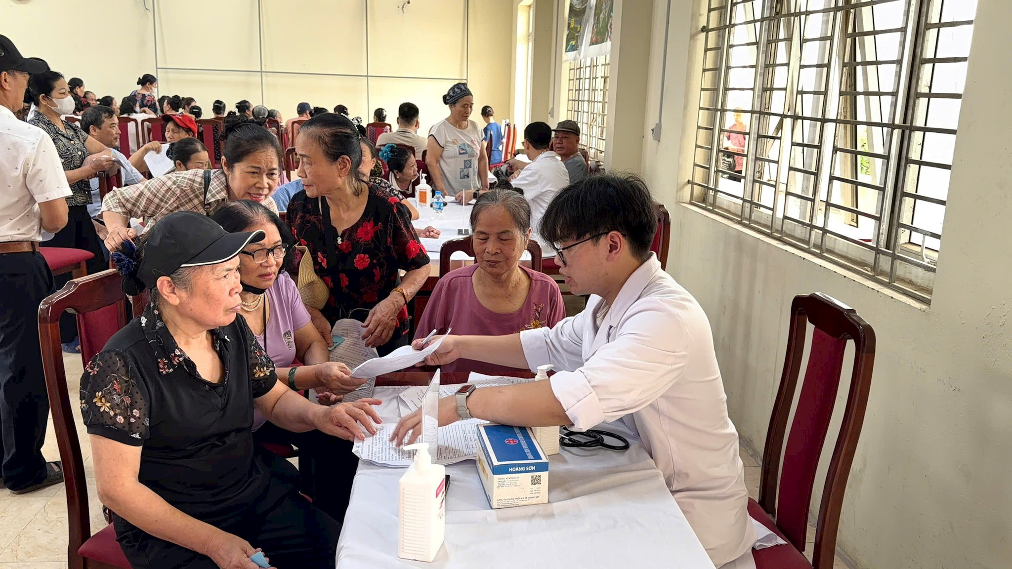 Xã Vĩnh Thanh mở rộng chăm sóc sức khỏe cộng đồng, đưa dịch vụ y tế chất lượng đến gần người dân
