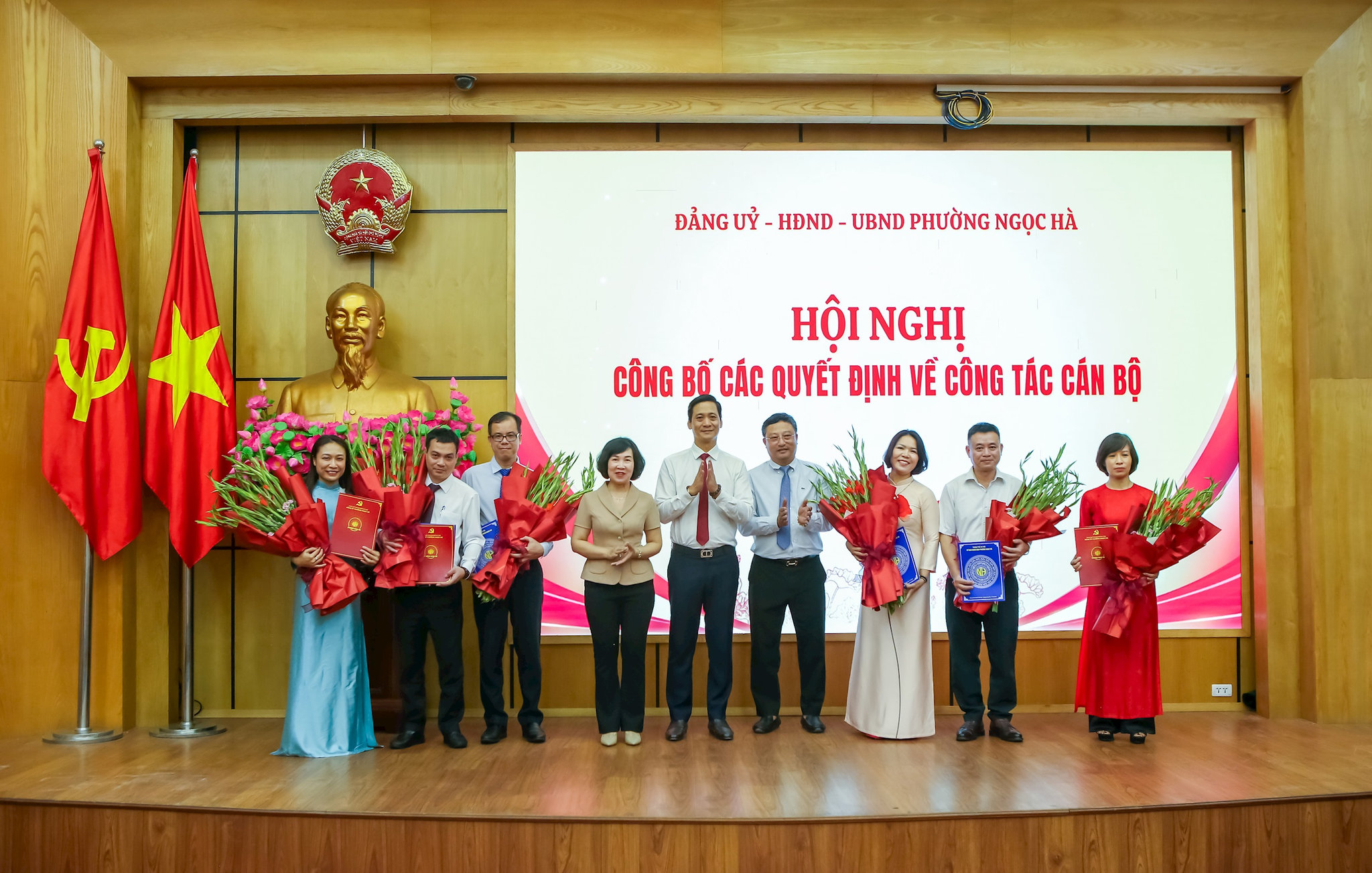 Phường Ngọc Hà kiện toàn đội ngũ cán bộ lãnh đạo, củng cố năng lực điều hành đáp ứng yêu cầu nhiệm vụ mới