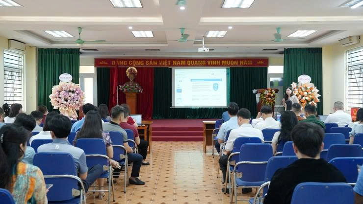 UBND phường Yên Nghĩa tăng tốc chuyển đổi số, triển khai nền tảng HanoiWork trong toàn hệ thống chính trị