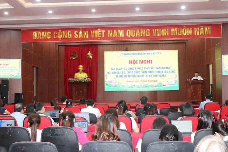 Xã Phú Xuyên tăng tốc chuyển đổi số, đưa nền tảng HanoiWork vào đồng bộ hoạt động quản lý, điều hành