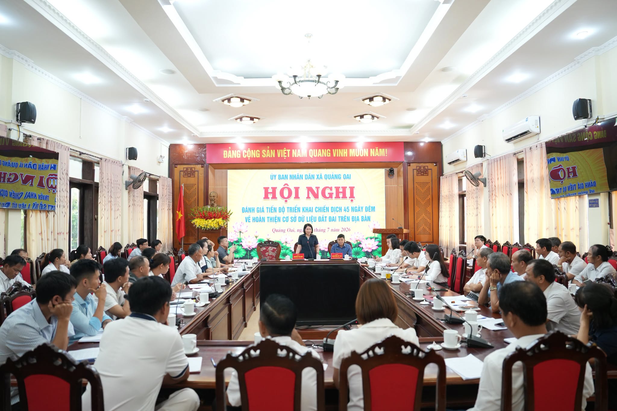 Xã Quảng Oai quyết liệt triển khai Chiến dịch 45 ngày hoàn thiện cơ sở dữ liệu đất đai, thống nhất nhiệm vụ cho các thôn sau sắp xếp