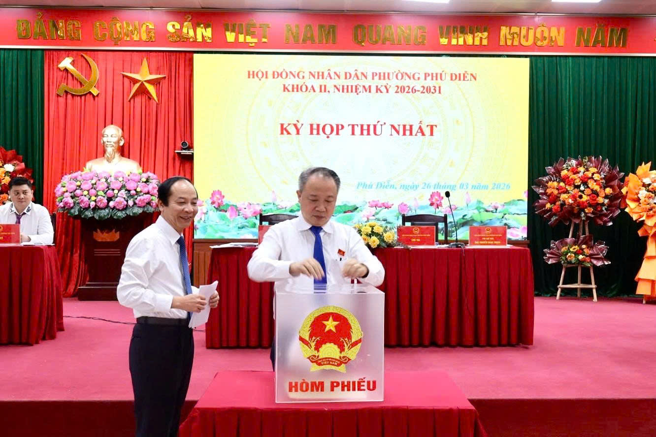 HĐND phường Phú Diễn khóa II tổ chức Kỳ họp thứ nhất, hoàn thiện bộ máy chính quyền và thông qua nhiều quyết sách quan trọng