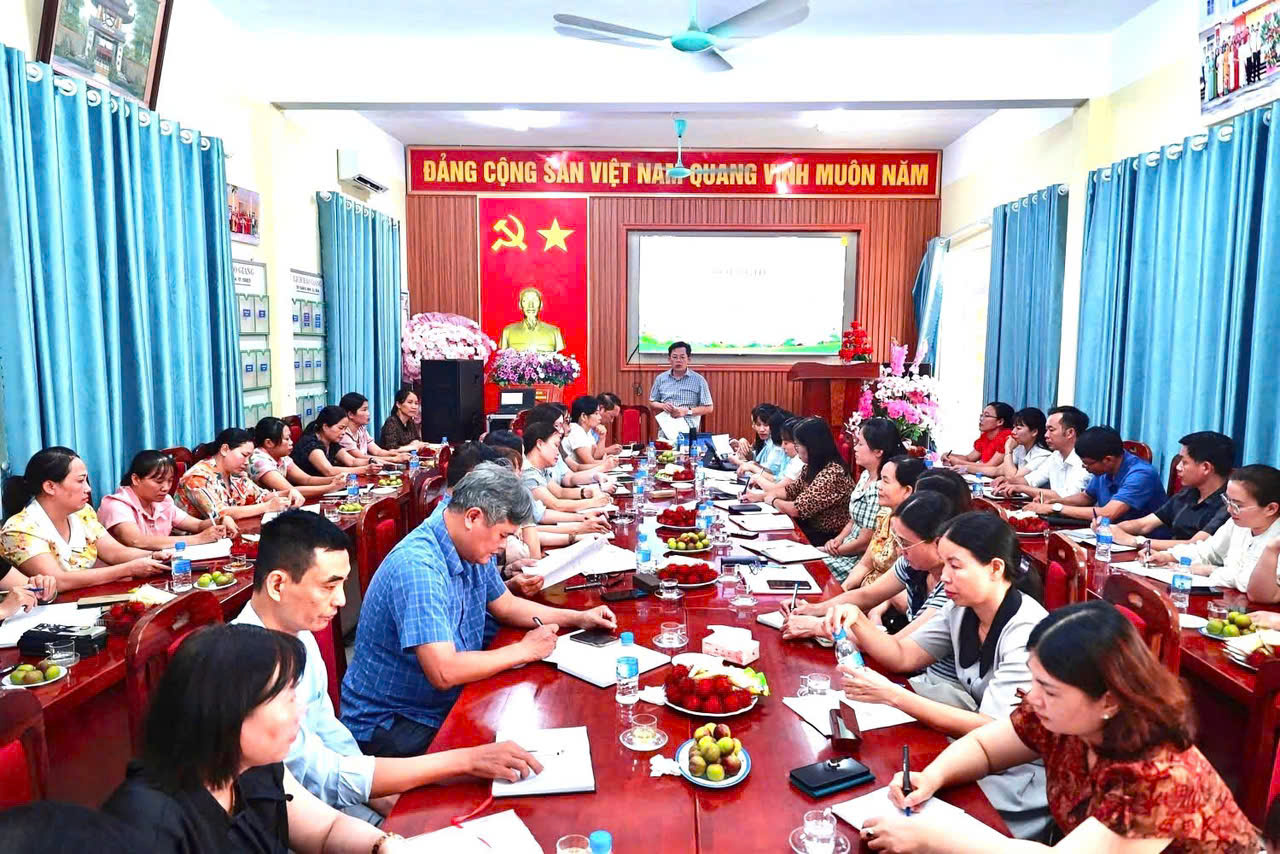 Xã Ứng Thiên triển khai phương án sắp xếp mạng lưới trường công lập theo mô hình “một trường, một cấp học, đa cơ sở”