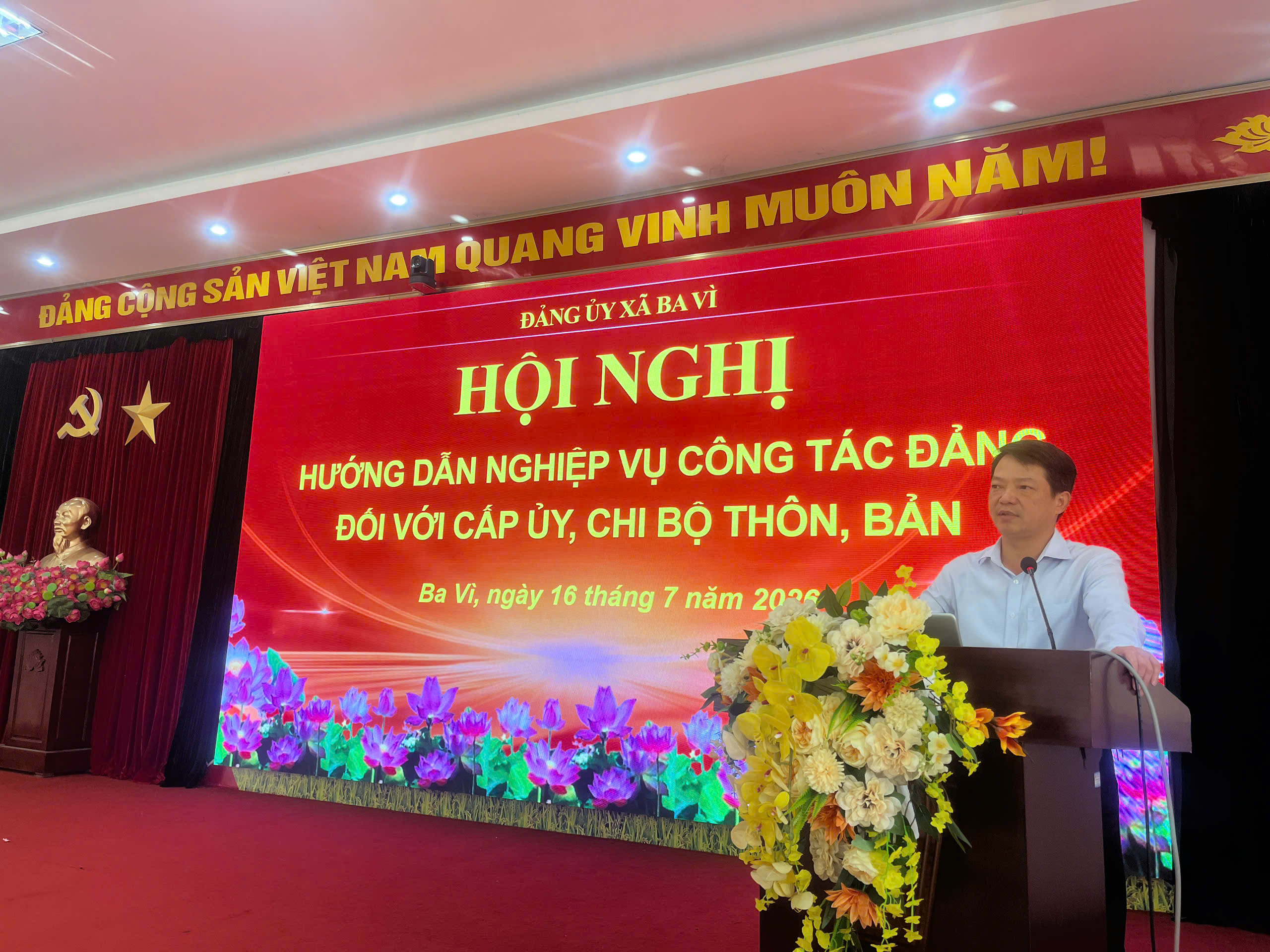 Xã Ba Vì bồi dưỡng nghiệp vụ công tác Đảng cho đội ngũ cấp ủy, Bí thư chi bộ thôn, bản