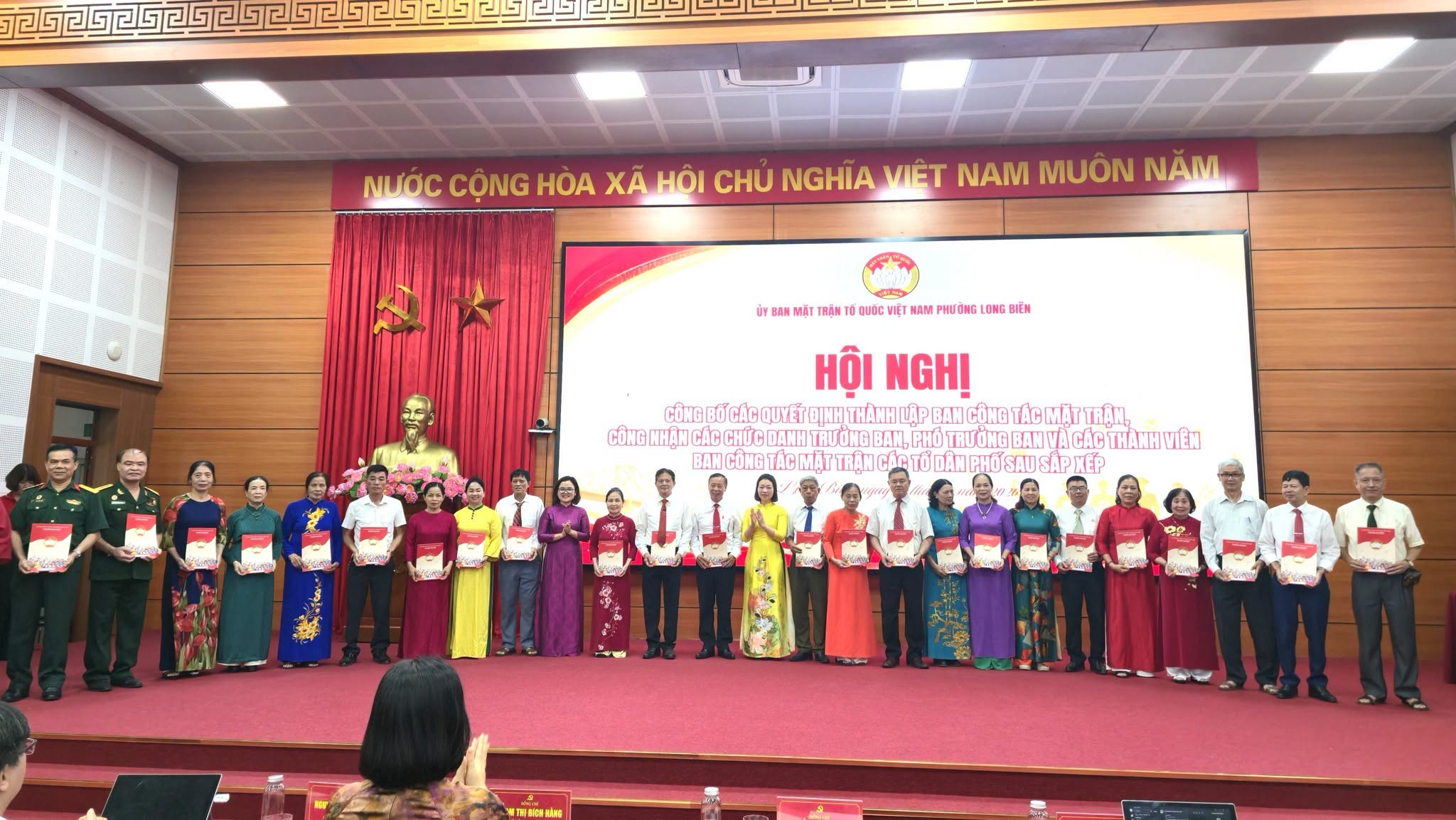 Ủy ban MTTQ Việt Nam phường Long Biên hoàn thành kiện toàn tổ chức Mặt trận và các đoàn thể ở 25 tổ dân phố sau sắp xếp