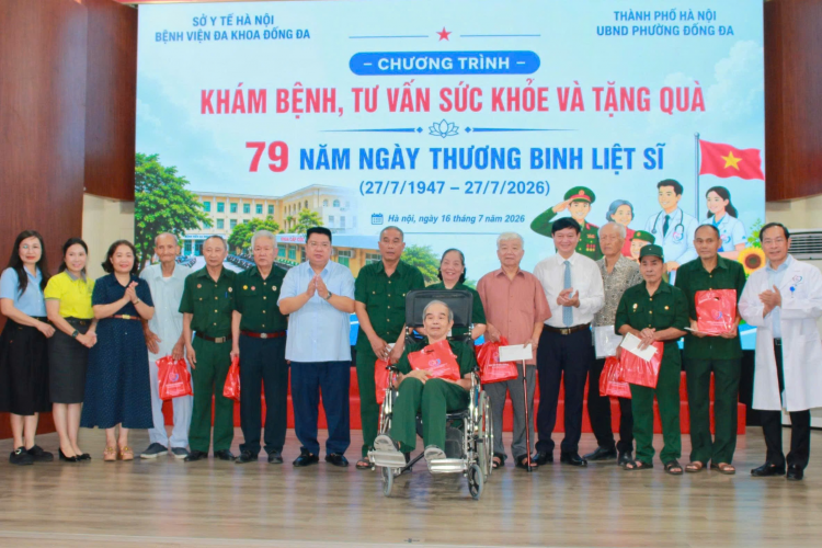 Phường Đống Đa chăm lo sức khỏe gần 1.200 người có công, lan tỏa nghĩa tình “Đền ơn đáp nghĩa”