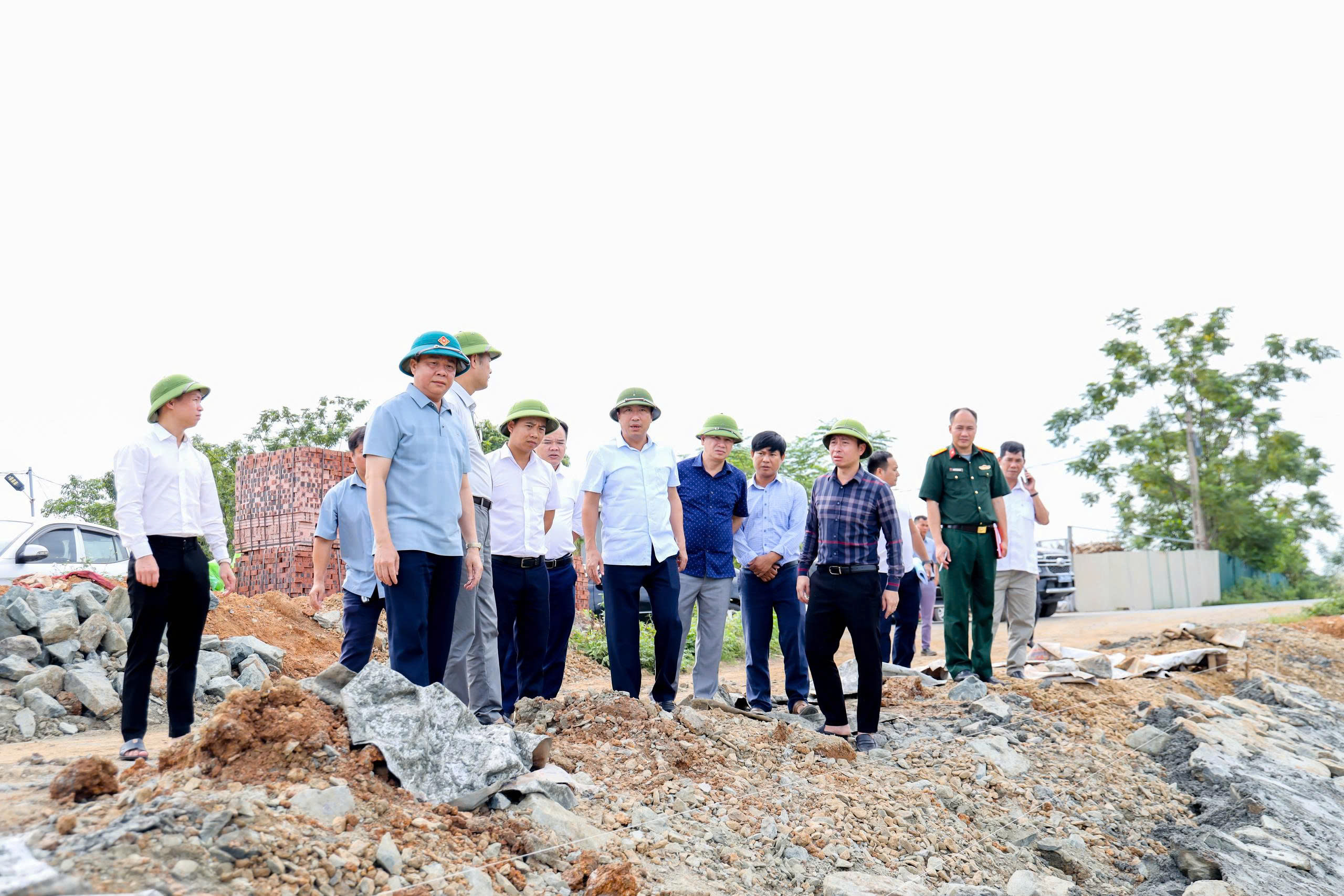 Lãnh đạo xã Kiều Phú kiểm tra công tác phòng, chống thiên tai, chủ động ứng phó mùa mưa bão năm 2026