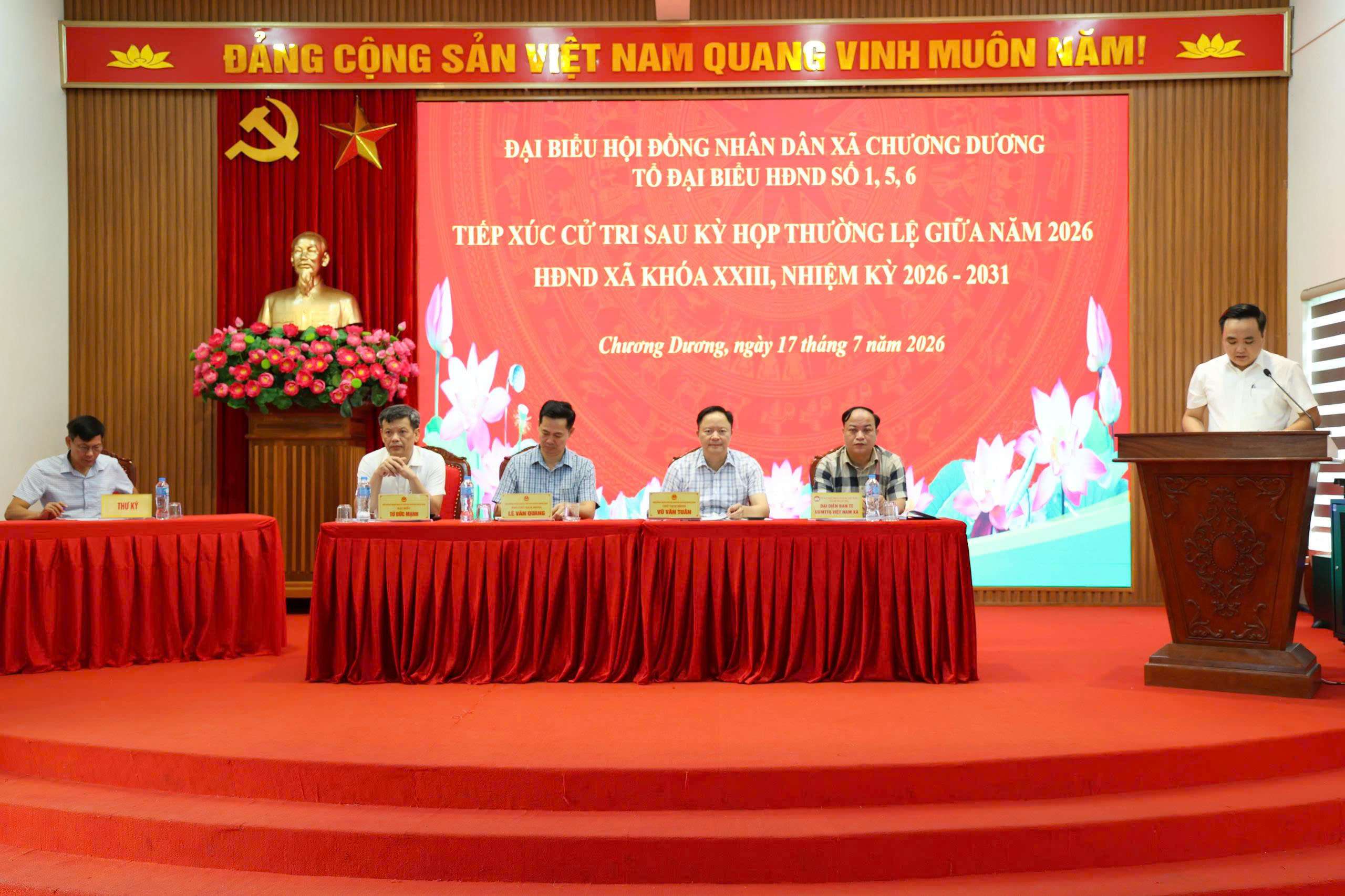 HĐND xã Chương Dương lắng nghe ý kiến cử tri, thúc đẩy giải quyết các vấn đề dân sinh sau kỳ họp giữa năm 2026