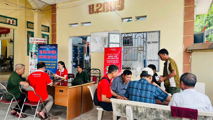 Tiếp tục đẩy mạnh Phong trào “Bình dân học vụ số” trên địa bàn thành phố Hà Nội
