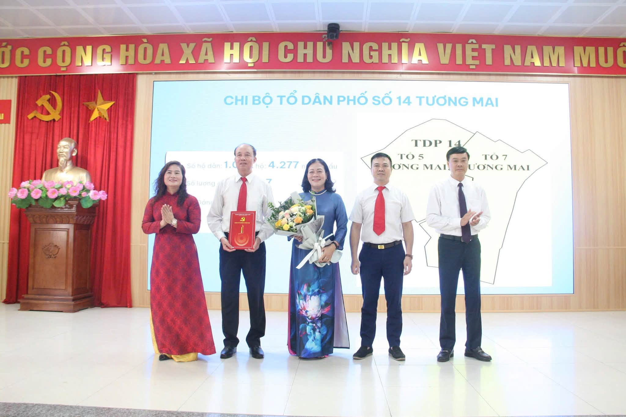 Phường Tương Mai kiện toàn 51 tổ dân phố và chi bộ sau sắp xếp, hoàn thiện tổ chức chính trị ở cơ sở