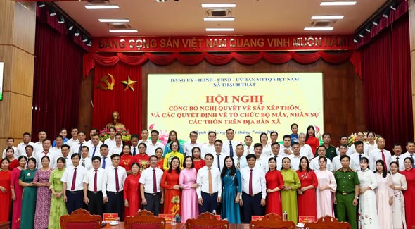 Xã Thạch Thất hoàn thành sắp xếp thôn, kiện toàn 16 chi bộ sau tổ chức lại địa bàn dân cư