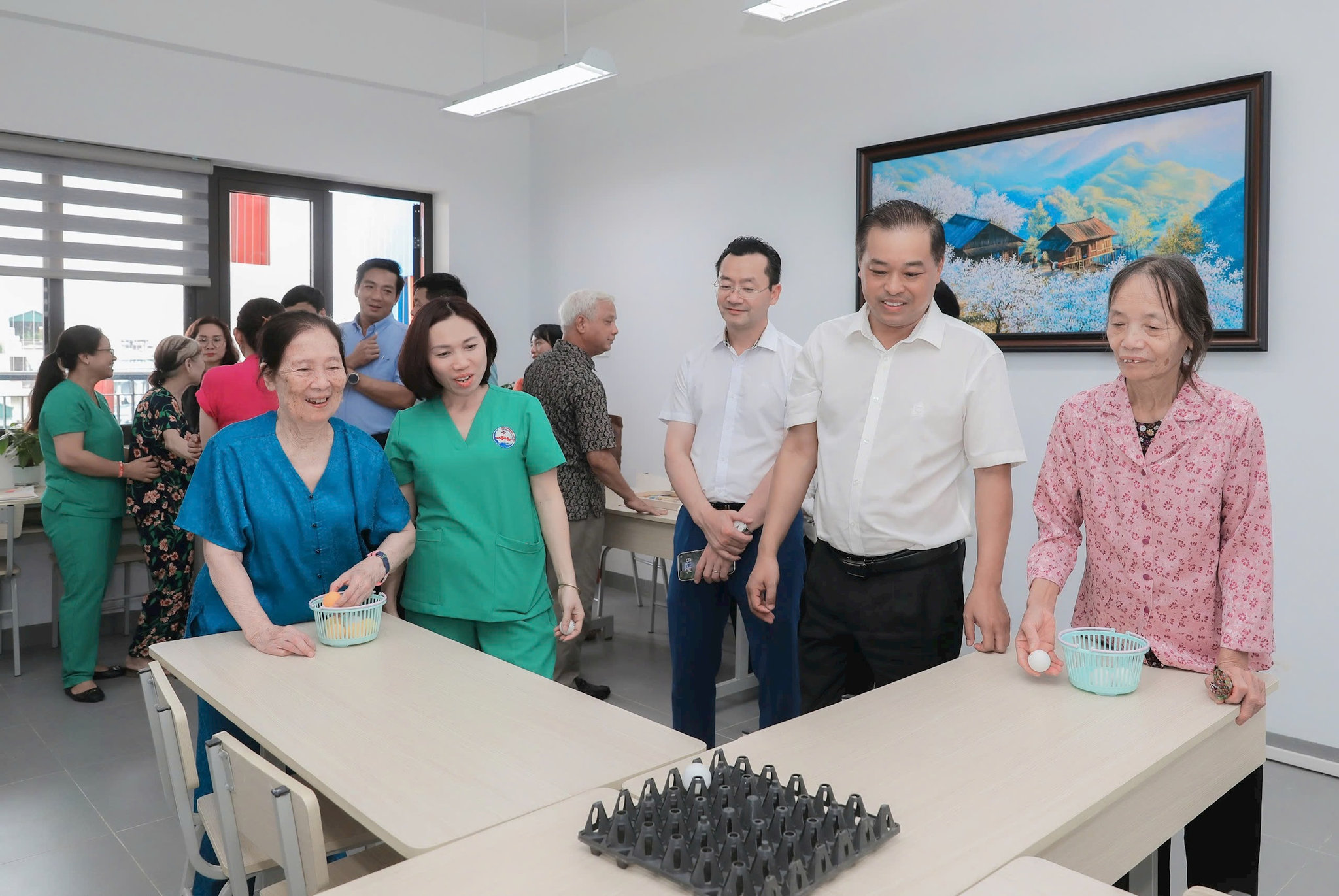 Hà Nội phát triển hiệu quả "kinh tế bạc" từ hệ thống an dưỡng ban ngày tại cộng đồng 