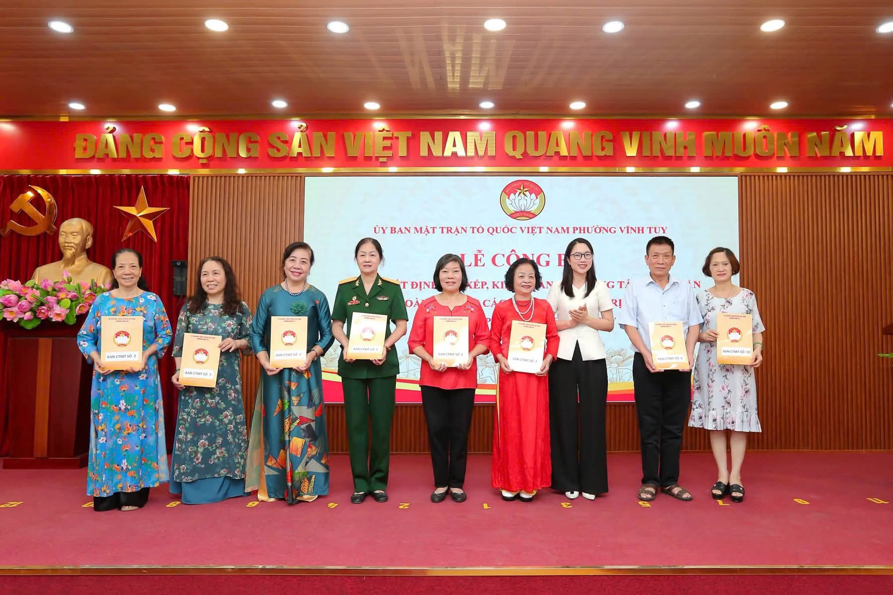 Ủy ban MTTQ Việt Nam phường Vĩnh Tuy kiện toàn hệ thống Mặt trận ở khu dân cư, củng cố sức mạnh khối đại đoàn kết sau sắp xếp