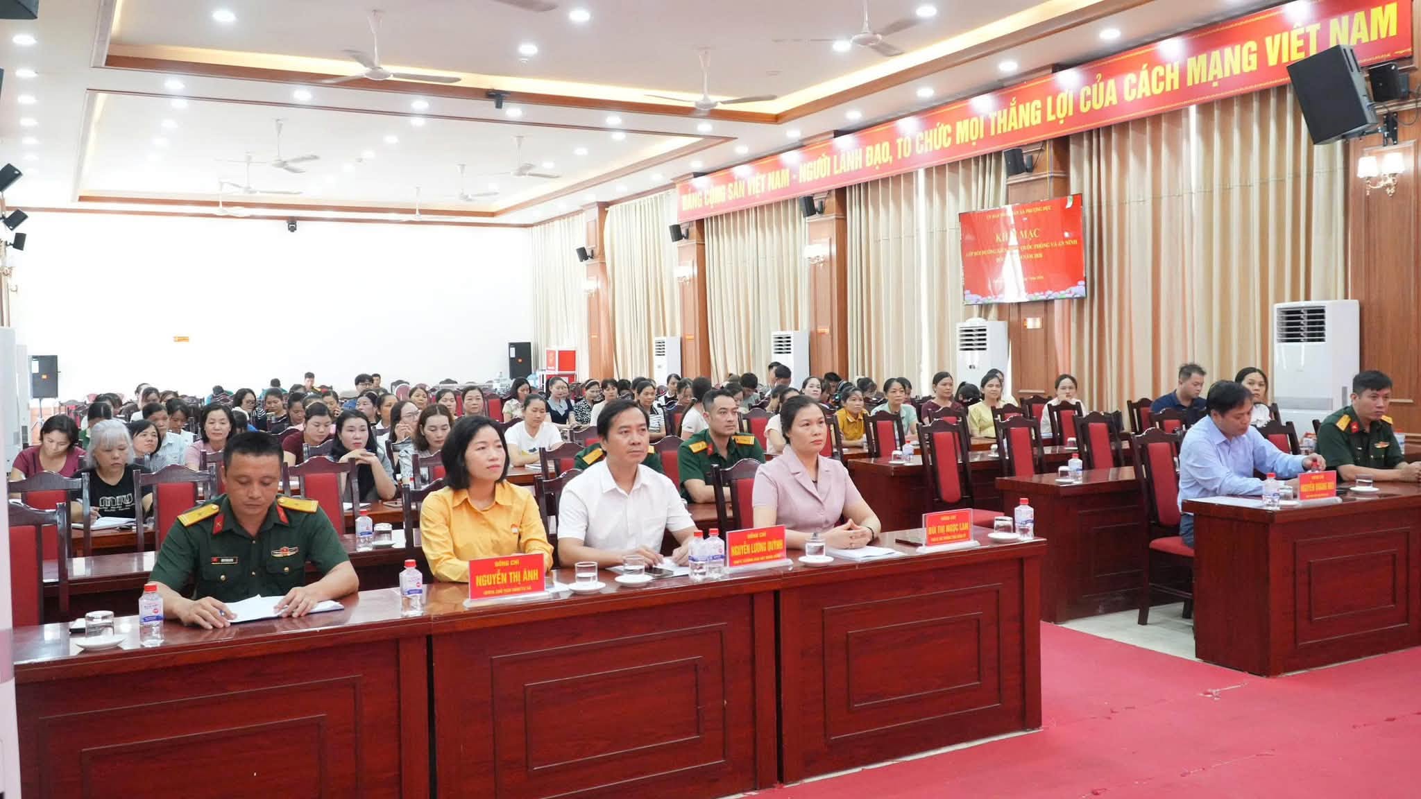 Xã Phượng Dực khai mạc lớp bồi dưỡng kiến thức quốc phòng và an ninh đối tượng 4 năm 2026