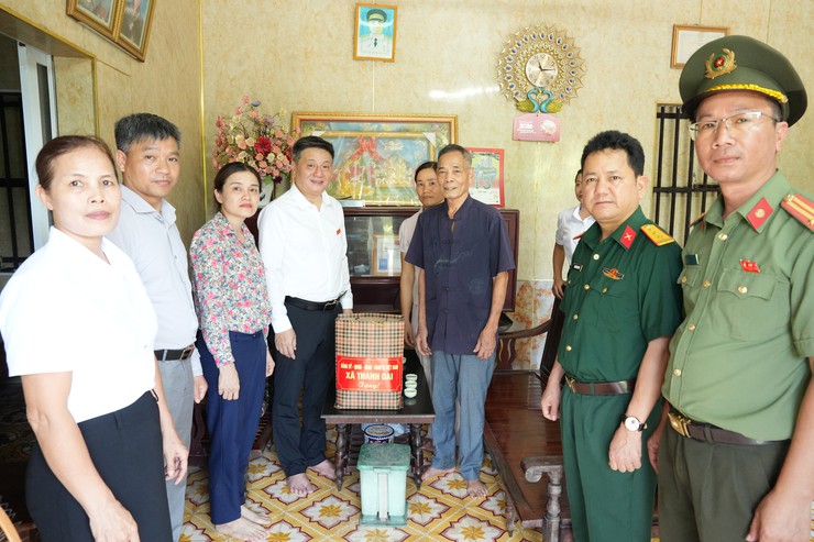 Xã Thanh Oai tri ân người có công với cách mạng nhân kỷ niệm 79 năm Ngày Thương binh - Liệt sĩ