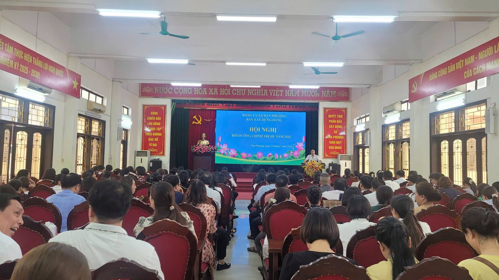 Xã Đan Phượng bồi dưỡng chính trị hè cho hơn 700 cán bộ quản lý, giáo viên