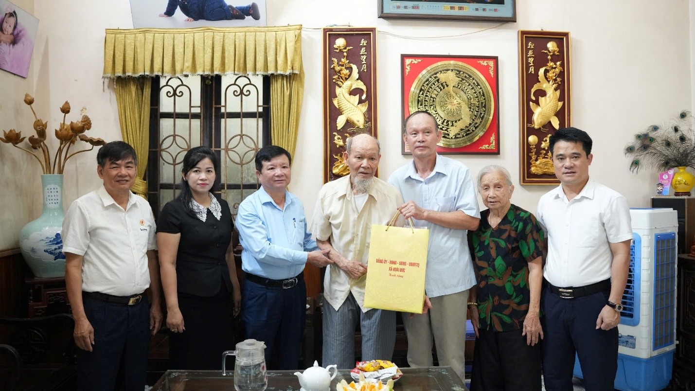 Xã Hoài Đức tri ân người có công, lan tỏa đạo lý “Uống nước nhớ nguồn” nhân Ngày Thương binh - Liệt sĩ
