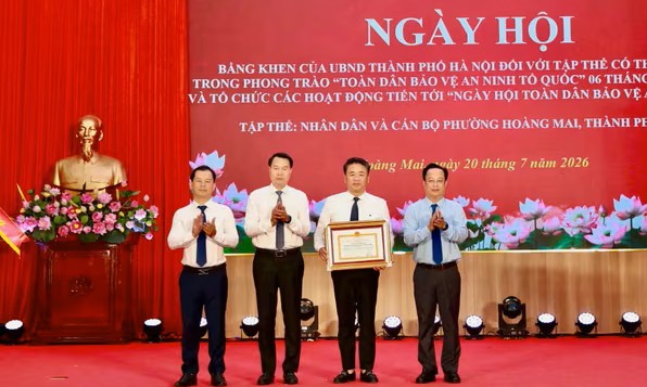 Phó Chủ tịch Thường trực HĐND Thành phố Trần Thế Cương: Phường Hoàng Mai củng cố thế trận lòng dân, nhân rộng các mô hình tự quản về an ninh, trật tự