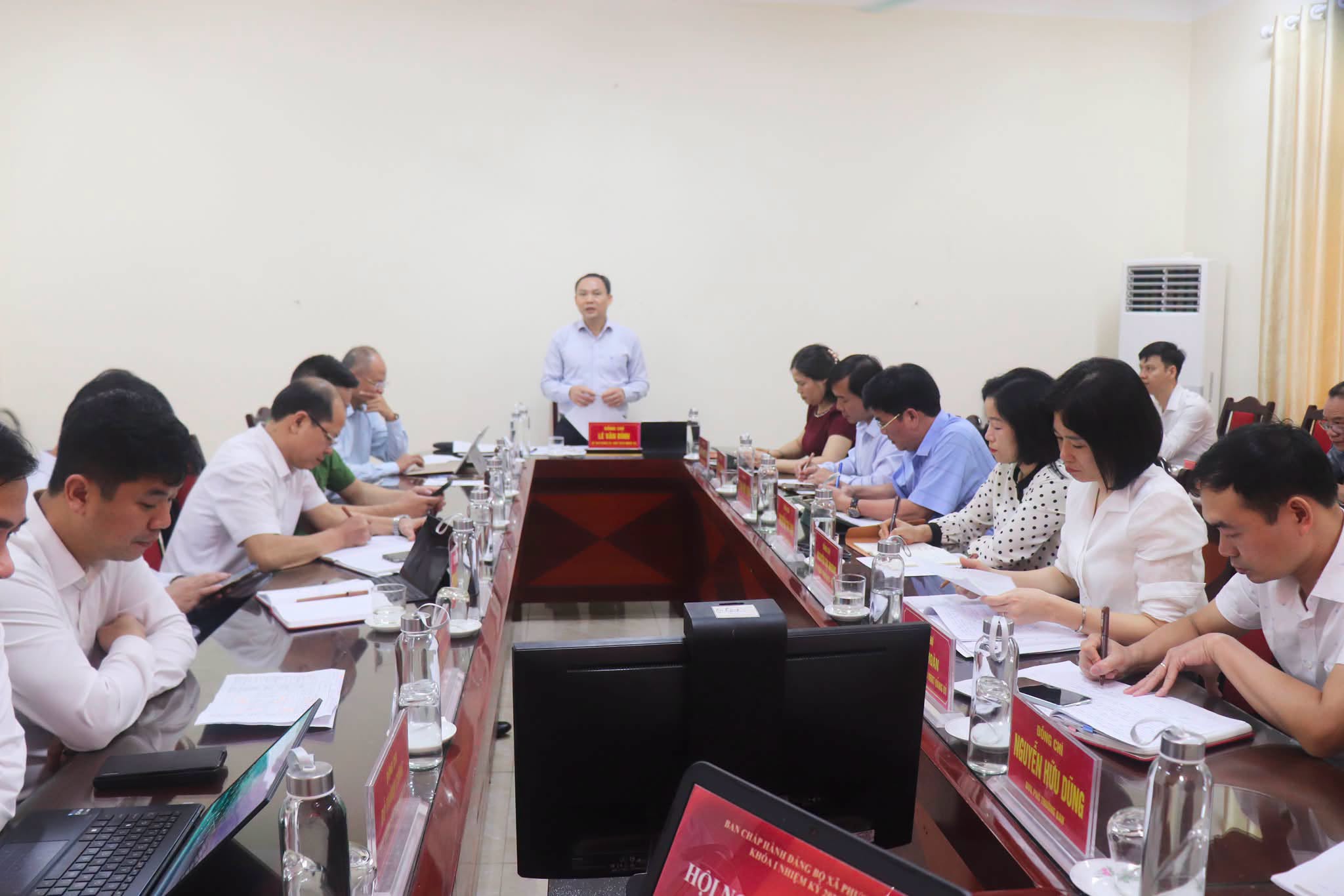 Đảng bộ xã Phượng Dực thống nhất nhiều định hướng chiến lược về đầu tư công, giáo dục và phát triển hạ tầng