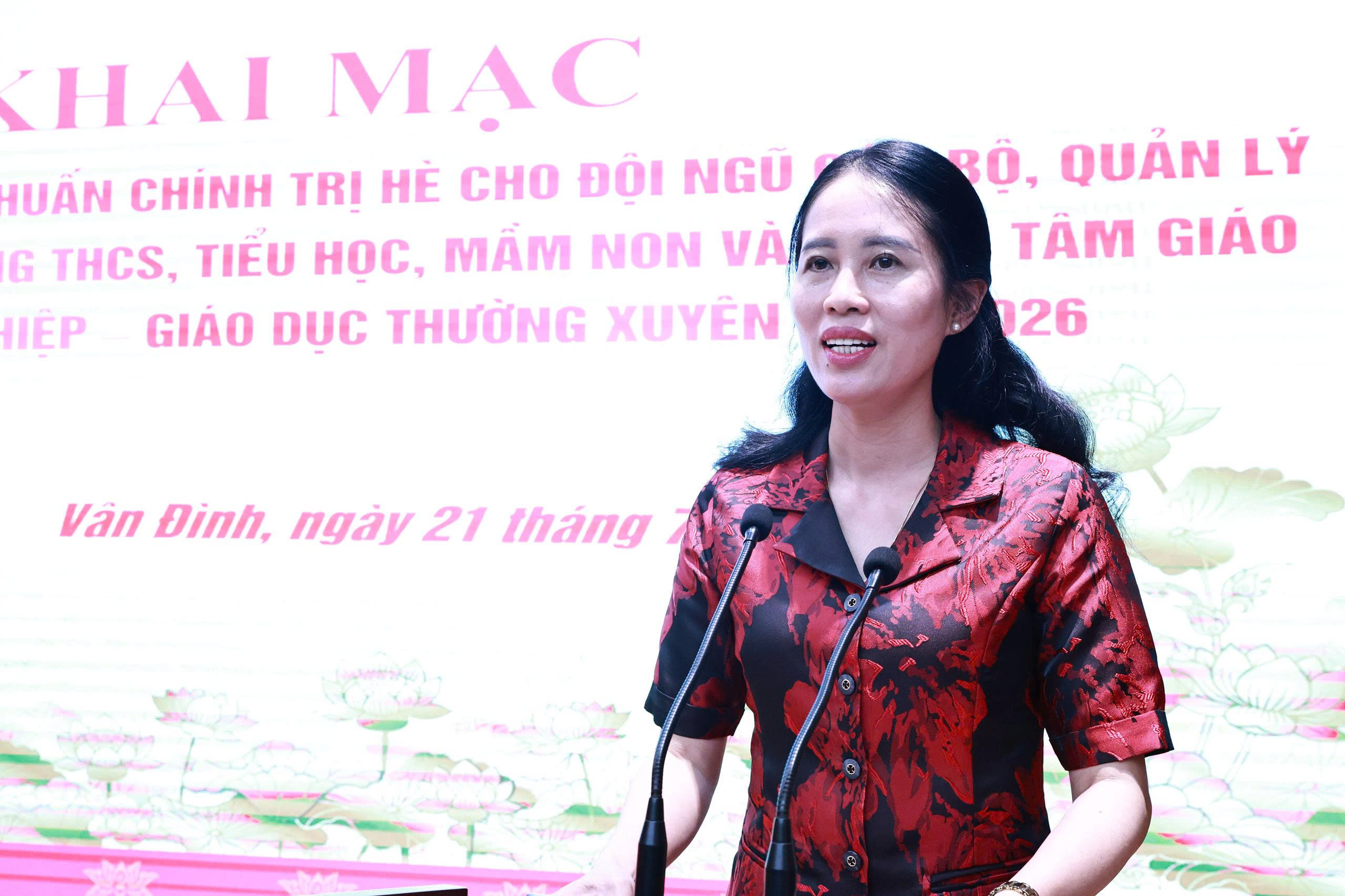 Nâng cao bản lĩnh chính trị cho đội ngũ quản lý giáo dục trước thềm năm học mới