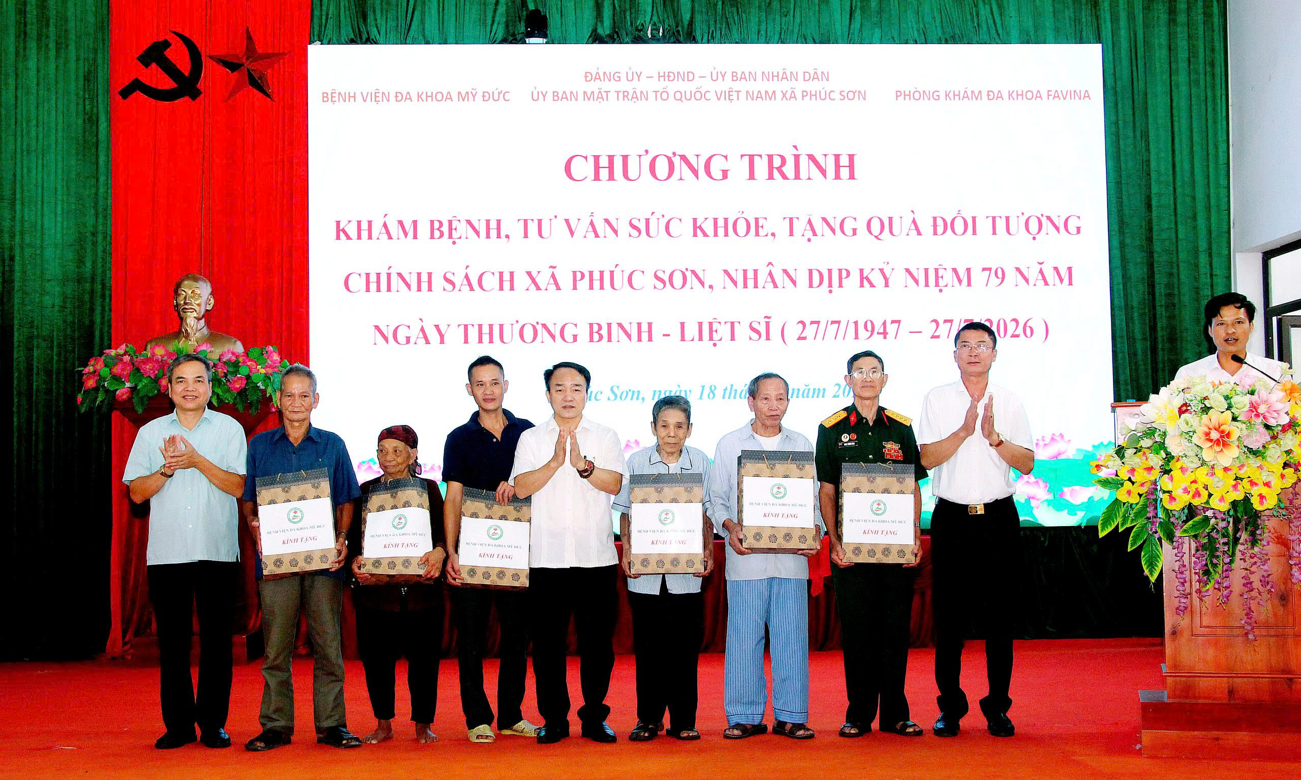 Xã Phúc Sơn chăm lo sức khỏe người có công bằng chương trình khám bệnh, cấp thuốc miễn phí tại 5 điểm y tế