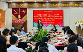 Đoàn công tác Sở Giáo dục và Đào tạo Hà Nội kiểm tra thực hiện nhiệm vụ giáo dục tiểu học tại phường Vĩnh Hưng