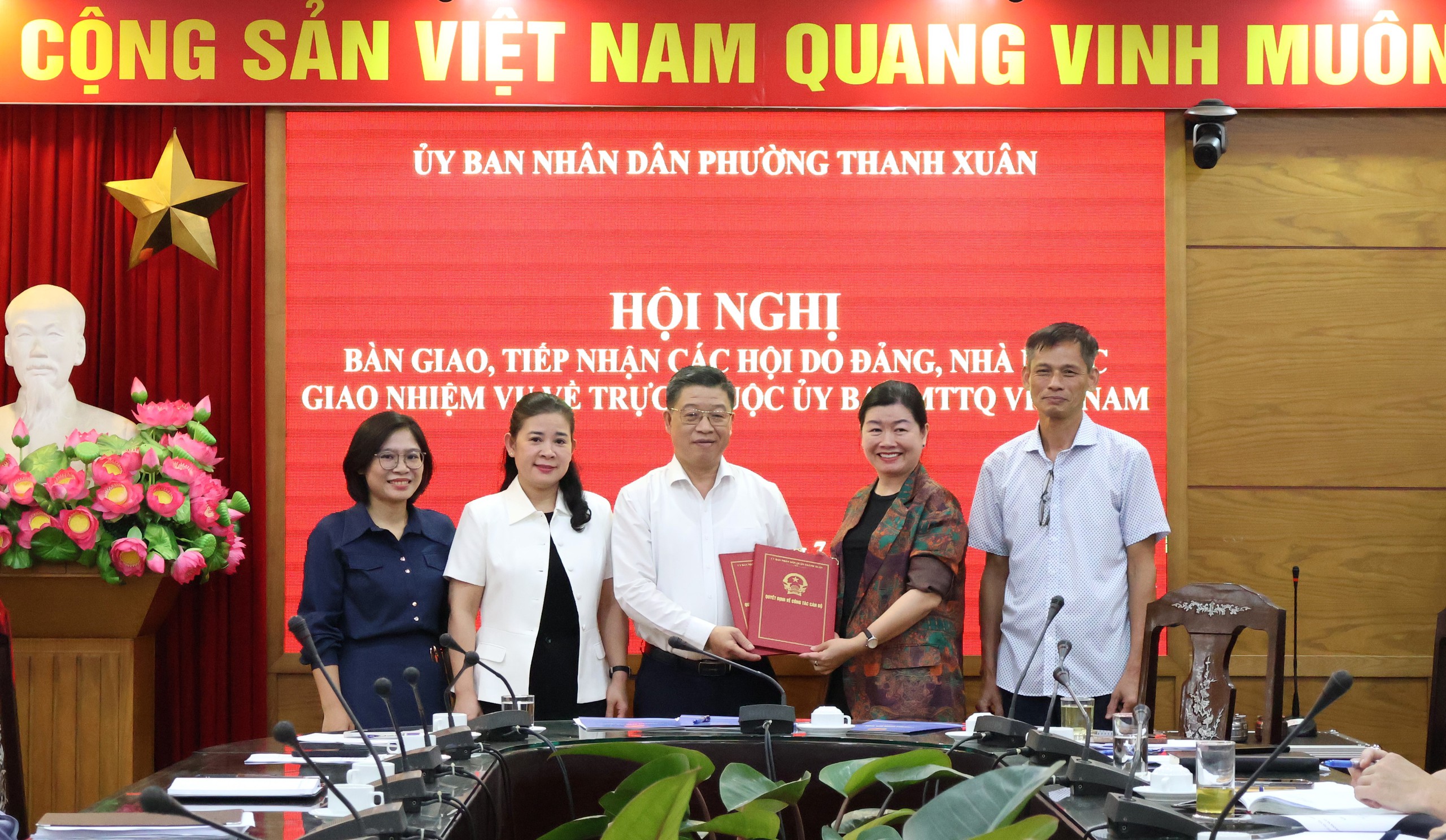 Ủy ban MTTQ Việt Nam phường Thanh Xuân tiếp nhận các hội được Đảng, Nhà nước giao nhiệm vụ, hoàn thiện sắp xếp tổ chức theo mô hình mới