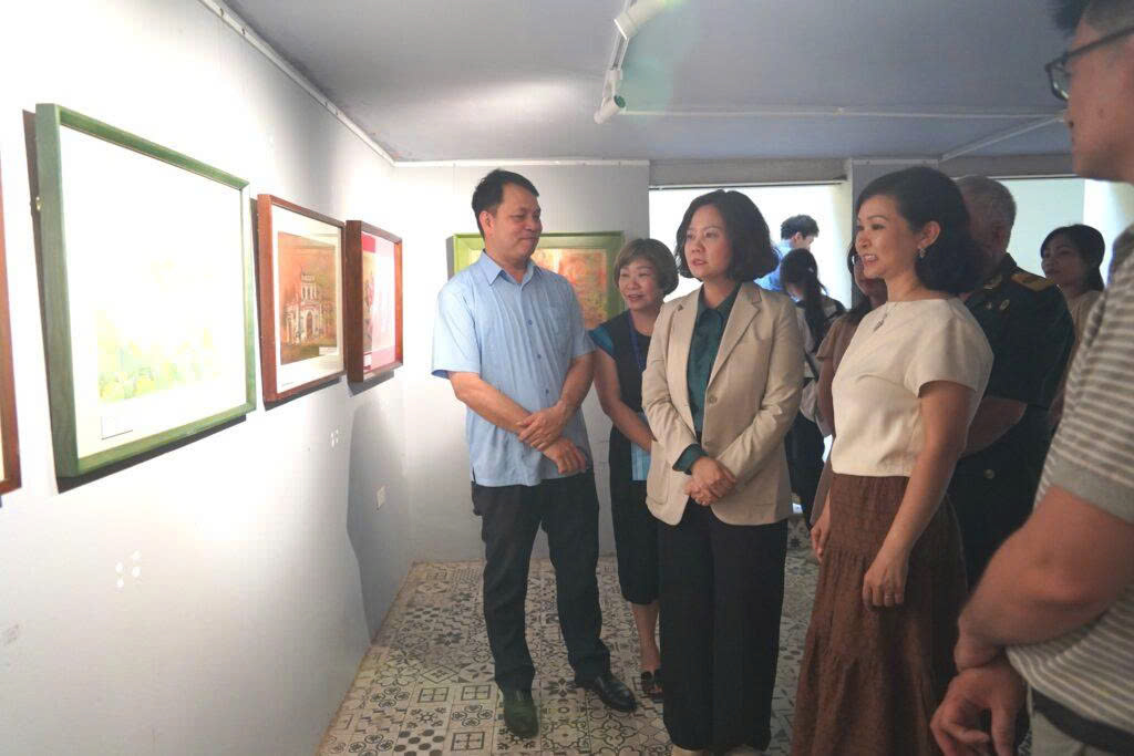 Hà Nội khai mạc triển lãm “Giai điệu Thống nhất”, lan tỏa vẻ đẹp đất nước qua 120 tác phẩm hội họa