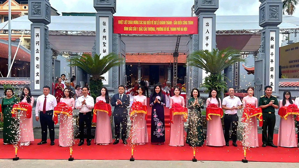 Phường Bồ Đề khánh thành, gắn biển công trình tu bổ Đình Bắc Cầu 1 chào mừng Ngày sinh Chủ tịch Hồ Chí Minh