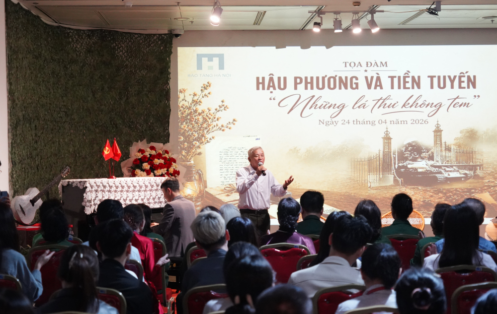 Bảo tàng Hà Nội lan tỏa ký ức lịch sử qua tọa đàm “Hậu phương và tiền tuyến - Những lá thư không tem”