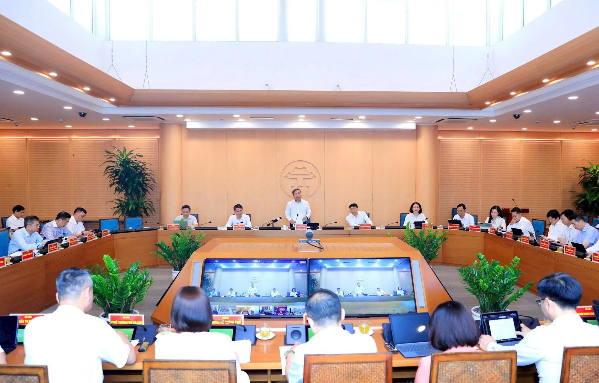 Hà Nội dồn lực tháo gỡ điểm nghẽn, chuyển lợi thế thể chế thành động lực tăng trưởng hai con số