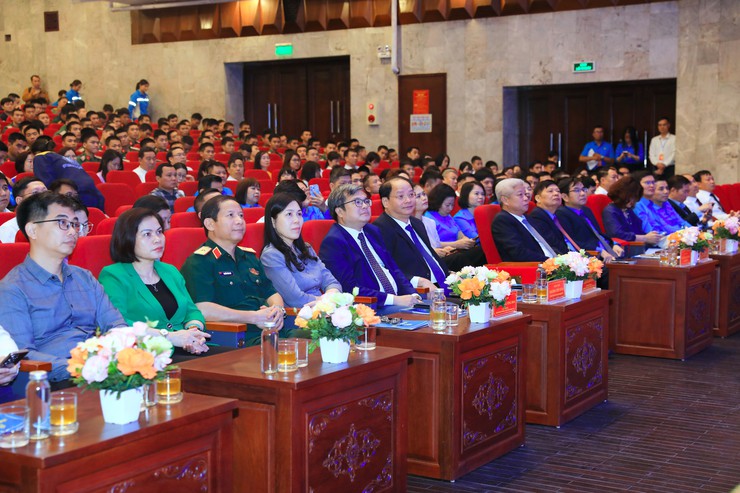 Hà Nội lấy chuyển đổi số làm đòn bẩy nâng cao an toàn lao động, chăm lo người lao động