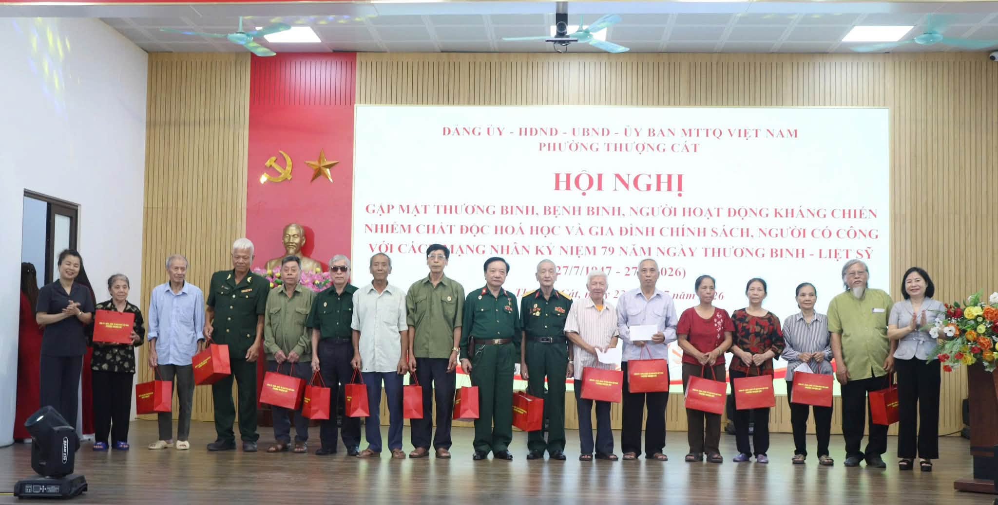 Phường Thượng Cát tri ân người có công với cách mạng nhân kỷ niệm 79 năm Ngày Thương binh - Liệt sĩ