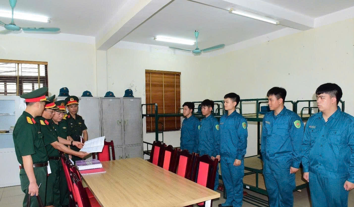 Ban CHQS xã Hoài Đức tăng cường chấn chỉnh nền nếp chính quy, nâng cao chất lượng thực hiện nhiệm vụ 