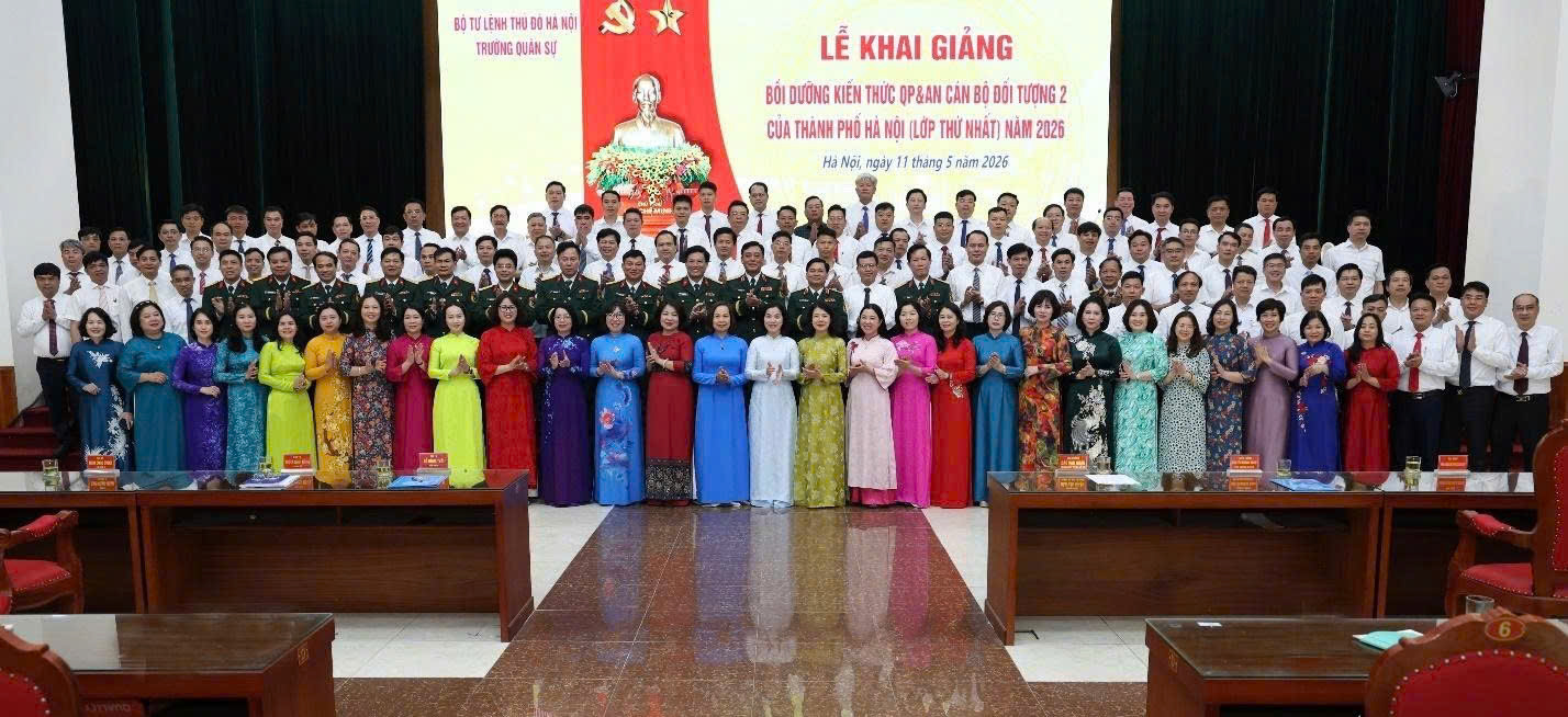 Trường Quân sự Bộ Tư lệnh Thủ đô Hà Nội khai giảng lớp bồi dưỡng kiến thức quốc phòng và an ninh cho cán bộ đối tượng 2