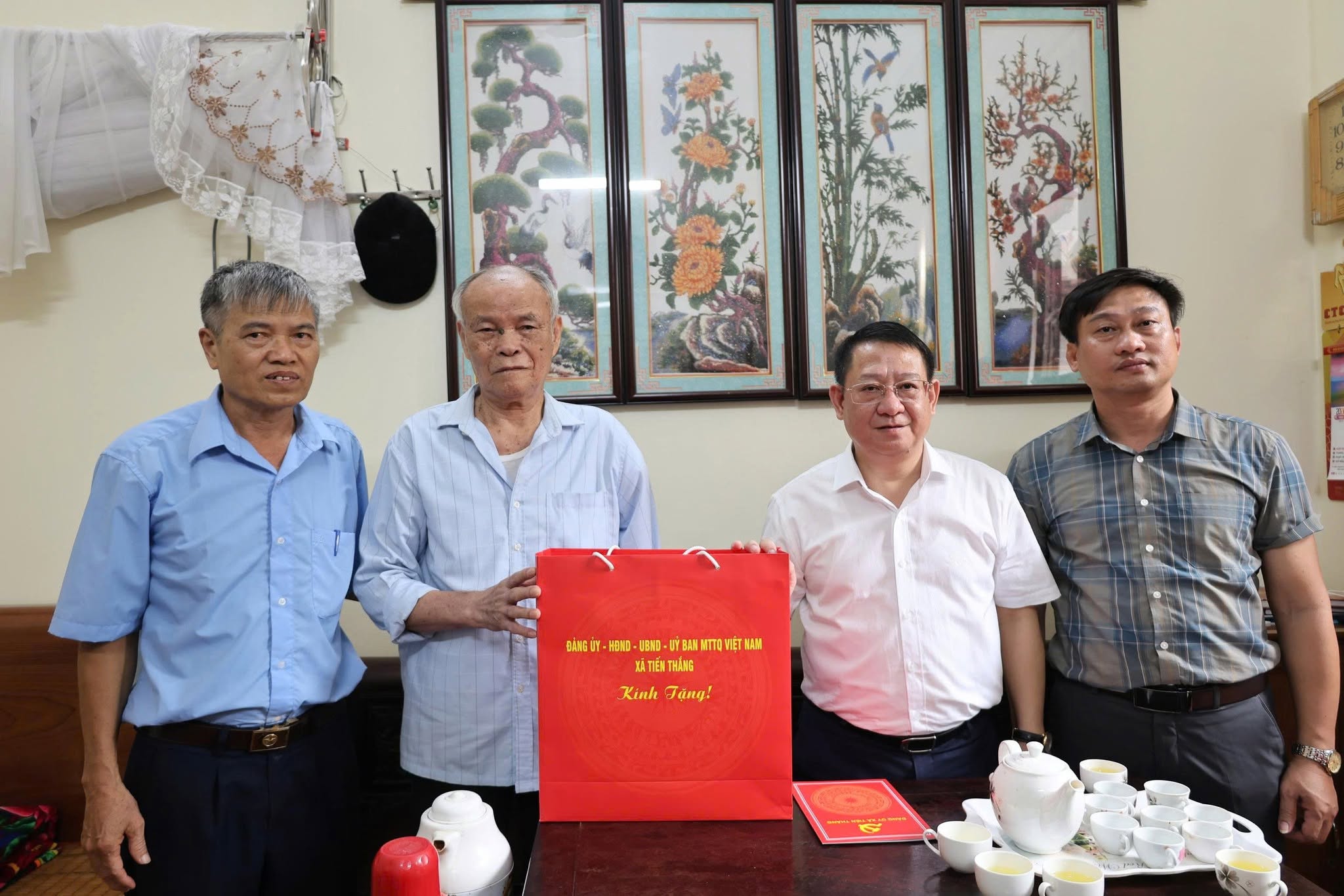 Xã Tiến Thắng đẩy mạnh hoạt động tri ân người có công, lan tỏa sâu rộng phong trào “Đền ơn đáp nghĩa”